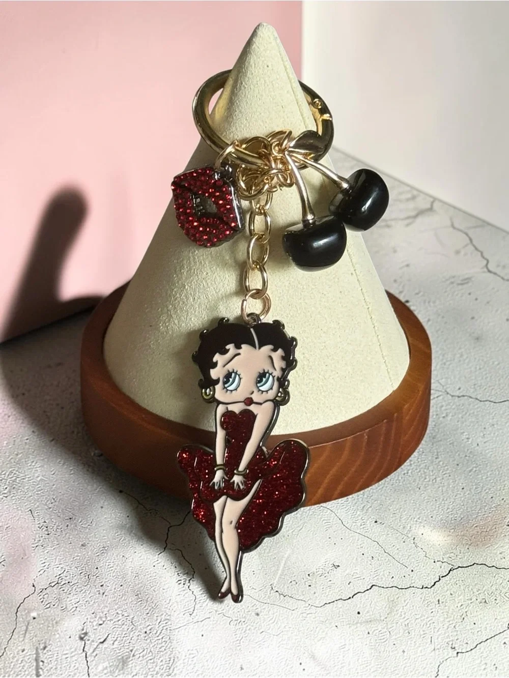 Betty Boop Black and Pink Clear Round Cosmetic Case and Keychain NEW